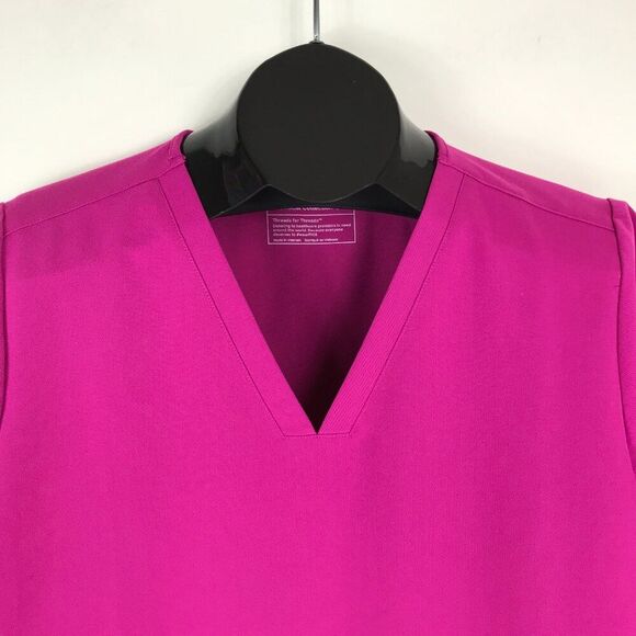 FIGS Casma Three-Pocket Scrub Top Women's XL Fuchsia Uniform Healthcare Medical - Picture 3 of 11